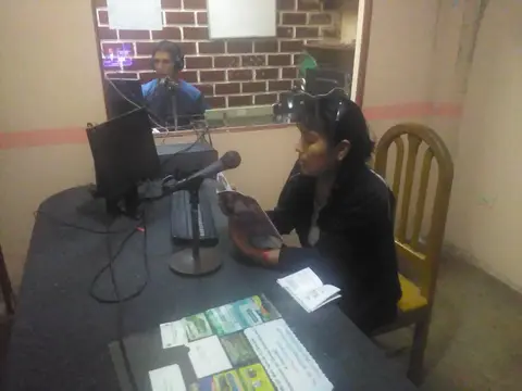 Programa radial en vivo / Radiochu programata ruraycan