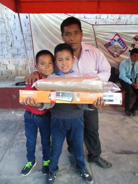 Entrega de premiso / Premio entregay 