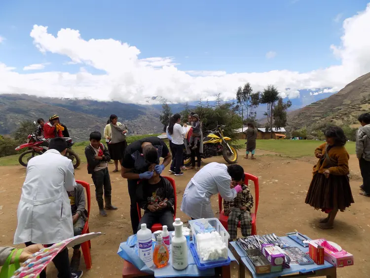 Pacha waray cumpliendo la labor social